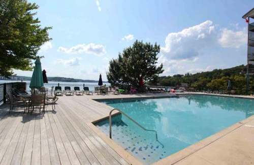 Lakeland Apartment | Fantastic View , Pools, Tennis, and Relaxing