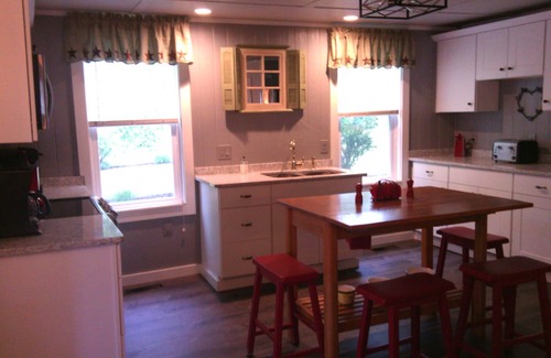 Winnisquam House | Fantastic Winnisquam lakefront home in Tilton!