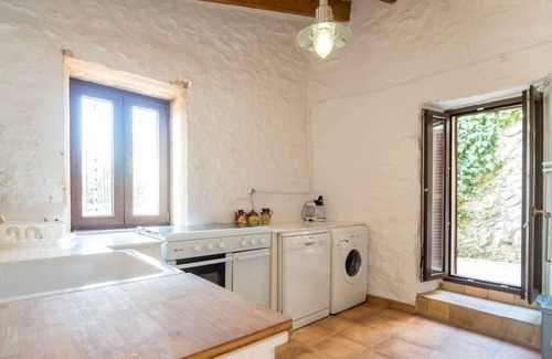 Son Antem House | Far from the Madding Crowd