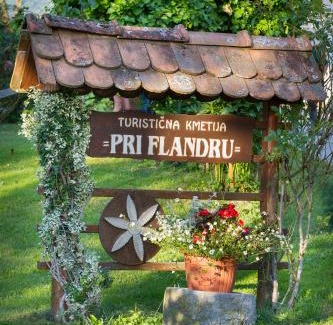 Hudajuzna House | Farm Pri Flandru