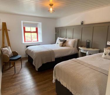 Coleraine House | Farm Stay at THE GLEBE COTTAGE KILREA