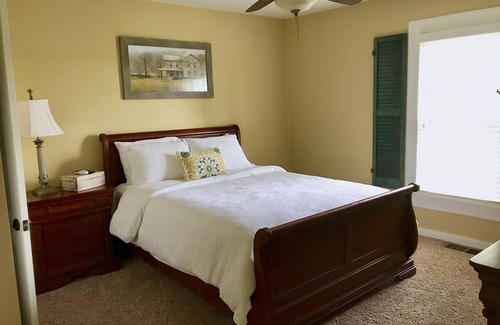 Rolla Other | Farmhouse at Lake View Farm near Fugitive Beach