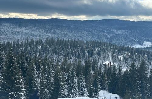 Sumece Ski Chalet | Farmhouse Dženi