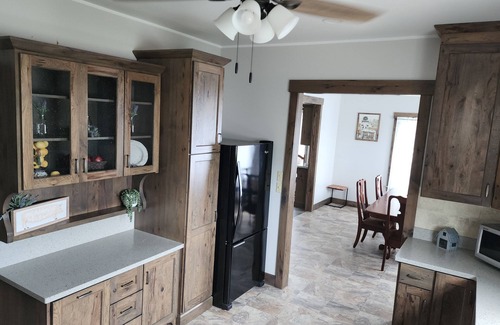 Keene Other | "Farmhouse on the Edge" a spacious farmhouse centrally located near AdamsvilleOH