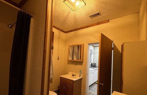 Magnolia Cabin | Farmhouse Surrounded by the Glorious Outdoors