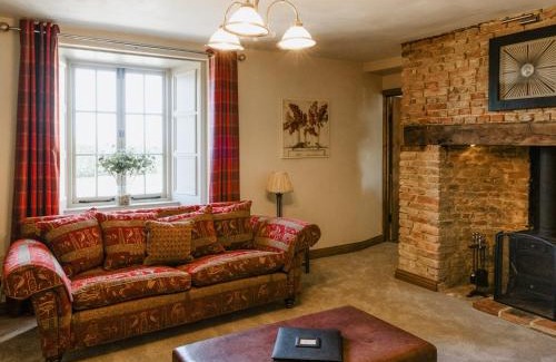 Pentney House | Farmhouse - Ukc6630