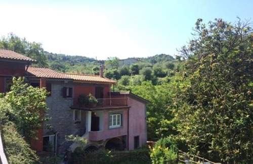 Fosdinovo House | Farmhouse with Swimming Pool Il Borgo Della Colomba- entire structure 15 guests +