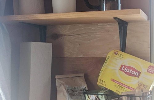 Dedham Cabin | Farmstay in a tiny shack with view on horse & goat pasture