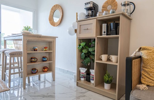 Los Melones Apartment | Fast Starlink Net | Poolside | Artisan Coffee Bar