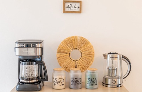 Los Melones Apartment | Fast Starlink Net | Poolside | Artisan Coffee Bar