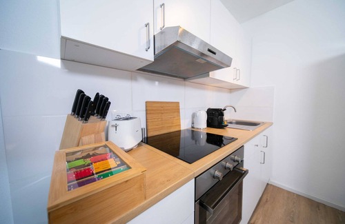 Furth-Sud Apartment | Favorite Stays: Studio with Balcony | Kitchen | Messe