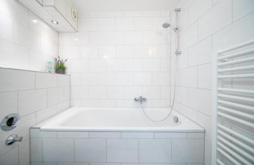 Dusseldorf Old Town Apartment | Favorite Stays -Suite and More - Altstadt