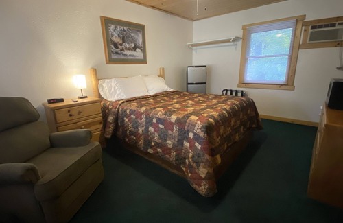 Redding Cabin | Fawndale Lodge