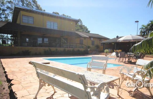 Olimpia House | Fazenda Brinsini 1 km dos Parques, espaço enorme