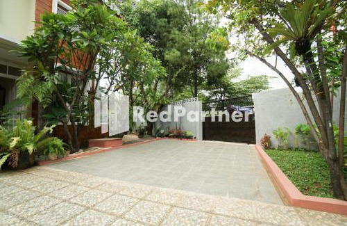 Jatinegara Hotel | Fazza Syariah Mitra RedDoorz