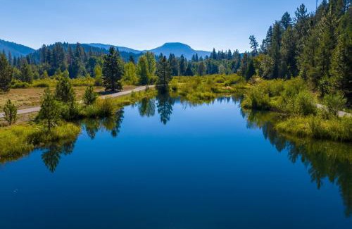 Sloat House | Feather House | The Lost Sierra Ranch