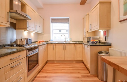 Blythburgh Cottage | FEATHERS, BLYTHBURGH, pet friendly, with pool in Reydon