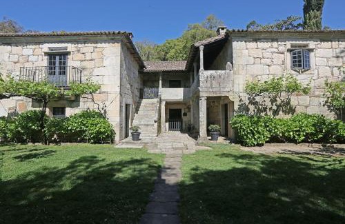 Eiras Villa | Fee4Me O' Pepito 1743 Abbot's House