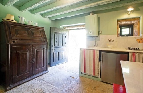 Eiras Cottage | Fee4Me O'Pepito The Peace Corner