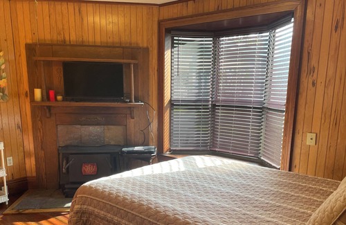 Williston House | Feel at home in comfortable Williston Historic Hm close to everything you need.