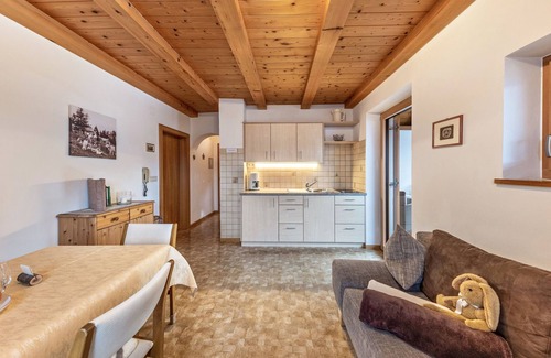 Verano Apartment | Feel-Good Holiday at Eichernhof Apartment Kirschblüte – Delicious Vital Breakfast and Dinner Available on Request