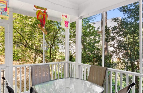 Apex House | Fenced In|Pets OK|By DT Apex|King Bed|EV Charger