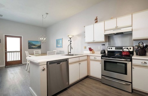 Cedar Key Condo | Fenimore Mill 2F - Gulf Front, Pool, Pet Friendly!