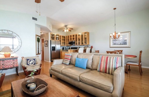 Cedar Key Condo | Fenimore Mill 5D - Open Water, Pool, Hot Tub!