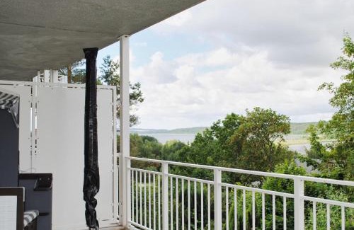 Lietzow Apartment | Ferienresidenz Zwei Bodden FeWo2-8 - Balkon, Sauna, Kamin