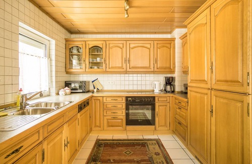 Derendingen Apartment | Ferienwohnung, 85qm mit 2 Schlafzimmer und Balkon für max. 5 Personen