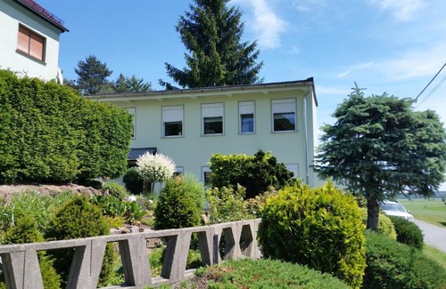 Bad Schmiedeberg Apartment | Ferienwohnung "Am Weinberg"