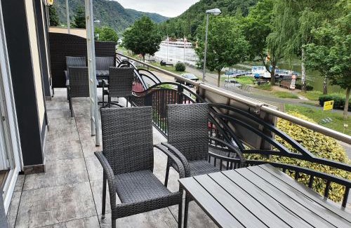 Klotten Apartment | Ferienwohnung am Fluß