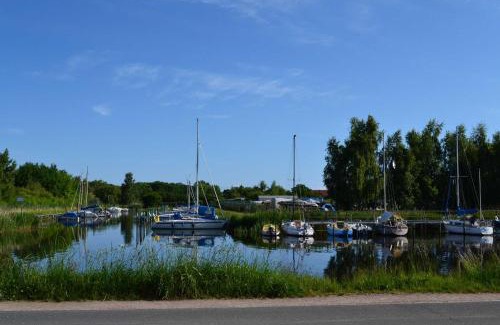 Bentzin House | Ferienwohnung am Peenetal