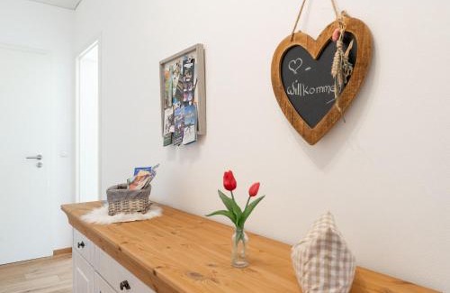 Germaringen Apartment | Ferienwohnung Anemone - 4 Zimmer mit Bergblick & Alpenflair