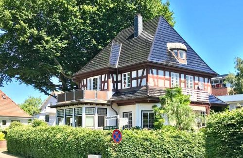 Gluecksburg Villa | Ferienwohnung in Sandwig