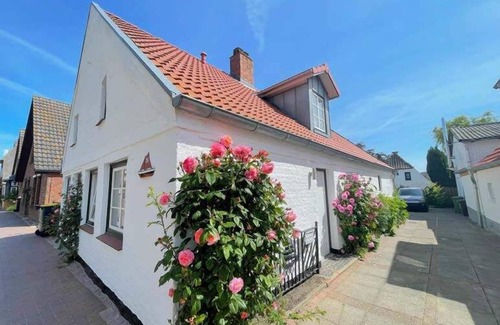 Maasholm Apartment | Ferienwohnung mit Eigenem Eingang und Terrasse im Historischen Fischerhaus