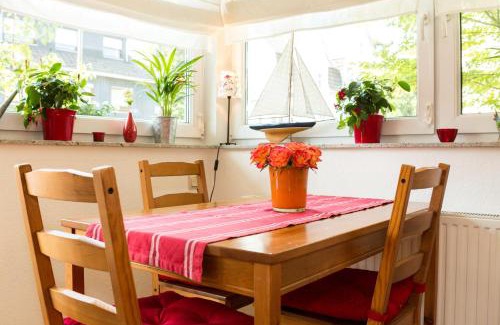 Bergisch Gladbach Apartment | Ferienwohnung Mittendrin