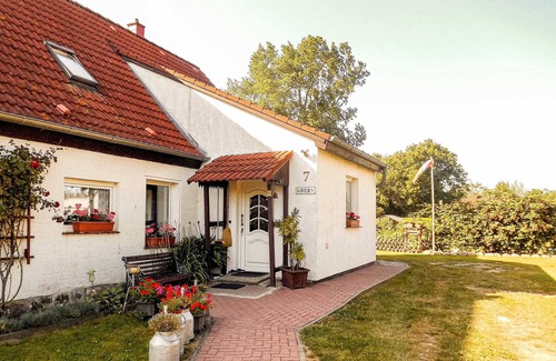 Gagern Apartment | Ferienwohnung Rustikal - Bungalow and vacation apartment on Rügen