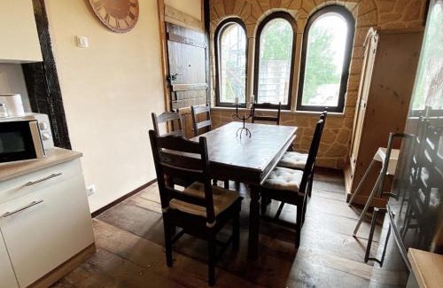 Leppersdorf Apartment | Ferienwohnung Wachstube mit 3 Schlafräumen