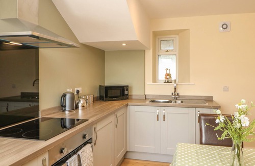 North Bitchburn Cottage | FERNGROVE COTTAGE, family friendly, with a garden in Butterknowle