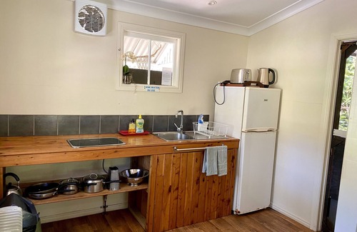 Byfield Hotel | Ferns Hideaway Resort