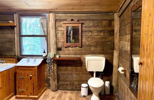 Byfield Hotel | Ferns Hideaway Resort