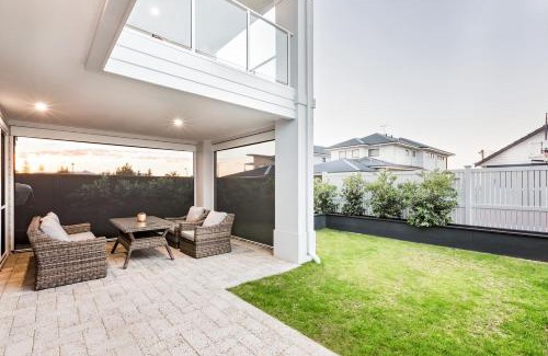 Geographe House | Fernweh - A Generous Hamptons-style Beachside Escape