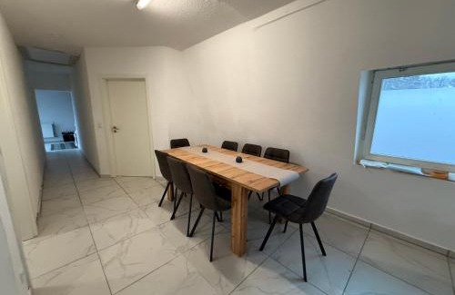 Center Apartment | FeWo 8P 4Z Balkon Küche Zentral