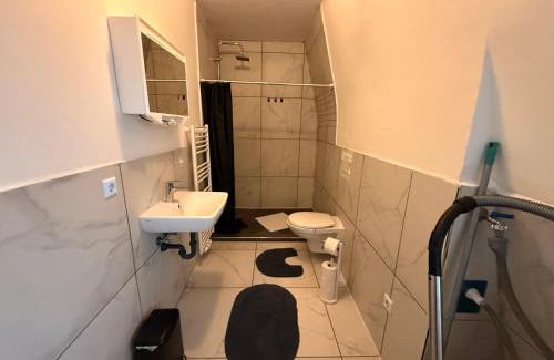 Center Apartment | FeWo 8P 4Z Balkon Küche Zentral