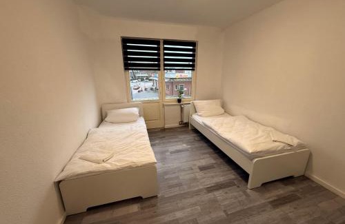 Center Apartment | FeWo 8P 4Z Balkon Küche Zentral