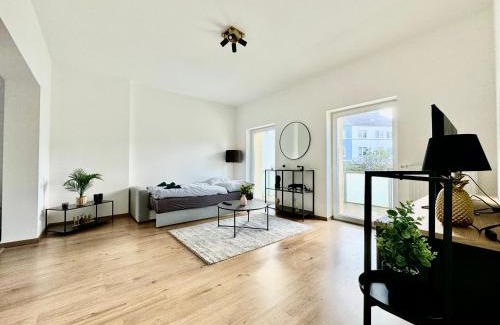 Zweckel Apartment | FeWo Palmtrees - Große und moderne 2 Zimmerwohnung mit Süd-West Balkon in Gladbeck-Mitte nähe Movie Park und Arena AufSchalke