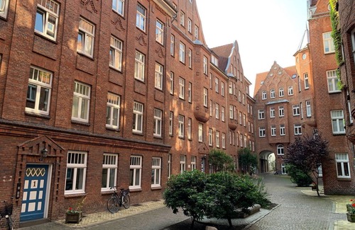 Flensburg Apartment | fewo1846 - Seagull view/elegant apartment for 3 pers. on the 4th floor with harbor view