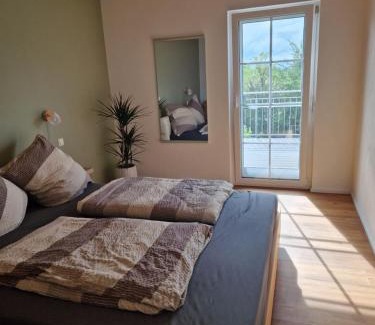Riegel am Kaiserstuhl Apartment | FeWo2 großräumige FeWo in Riegel am Kaiserstuhl über 2 Etagen, Galerie, Balkon