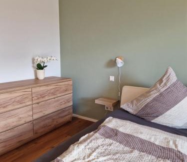 Riegel am Kaiserstuhl Apartment | FeWo2 großräumige FeWo in Riegel am Kaiserstuhl über 2 Etagen, Galerie, Balkon